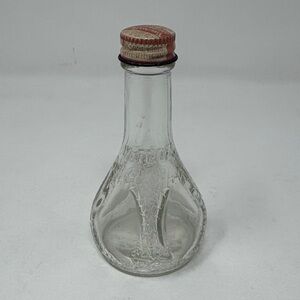 VINTAGE VIRGINIA DARE INSTANT AID DIMPLED BOTTLE CHERRY 1 1/2 FL OZ